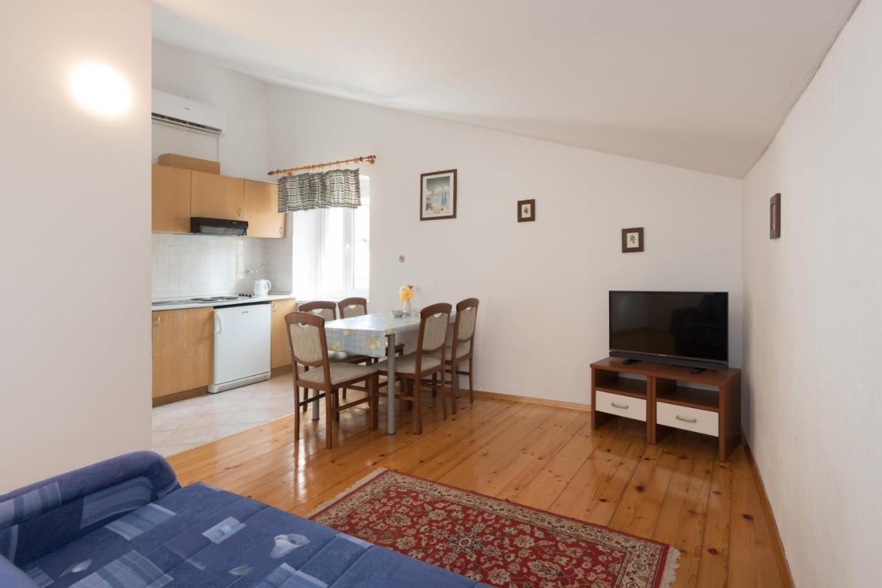 Apartments Mirakul マリ・ロシニュ エクステリア 写真